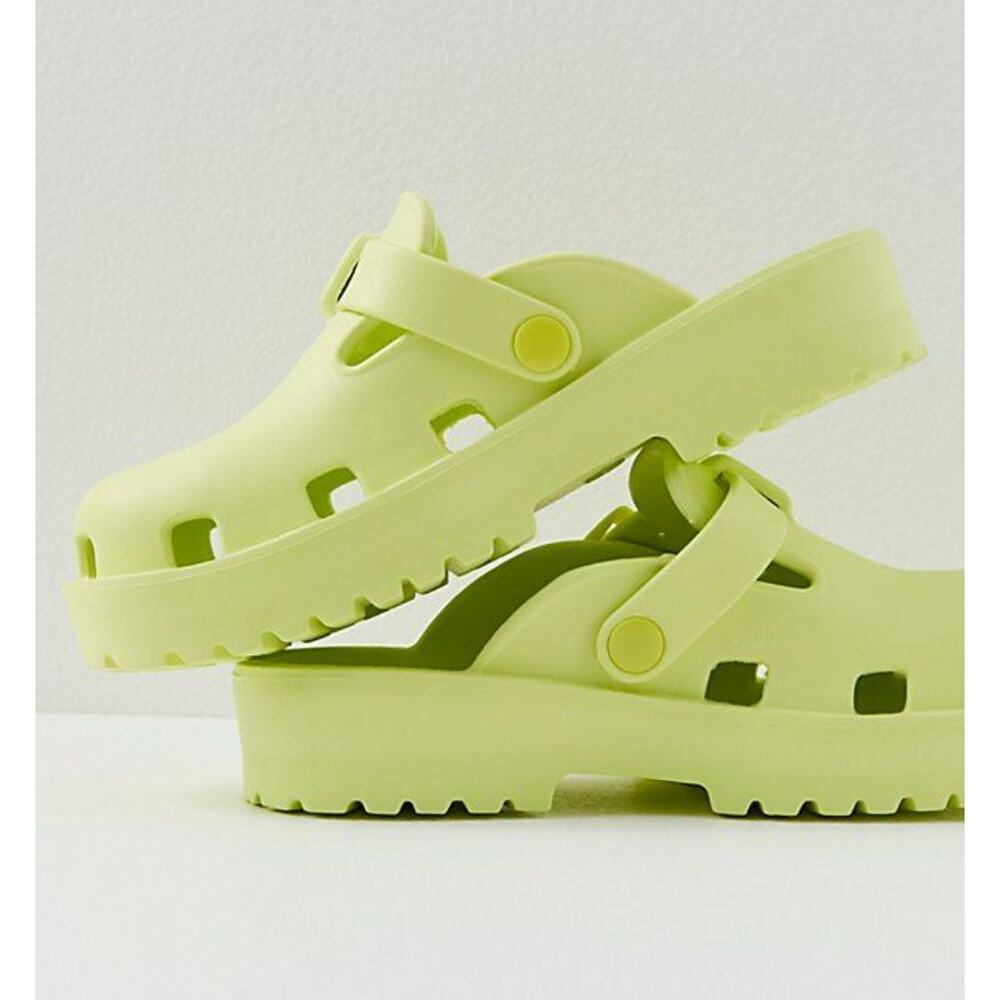 NWOT FREE PEOPLE Karlie Buckle Clog Lime Green 9